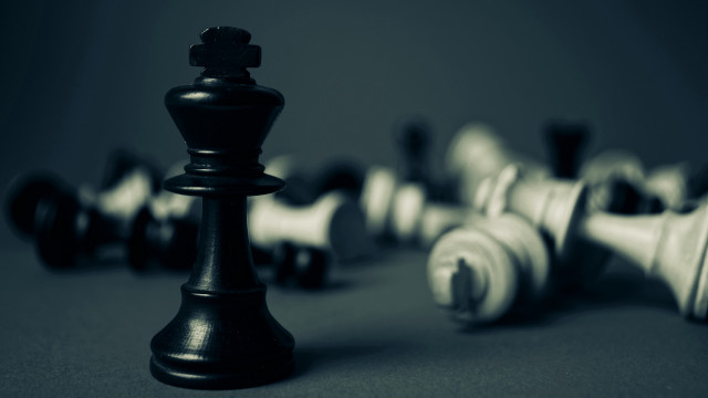 Black pawn chessboard crown neoism free wallpaper - medium preview image