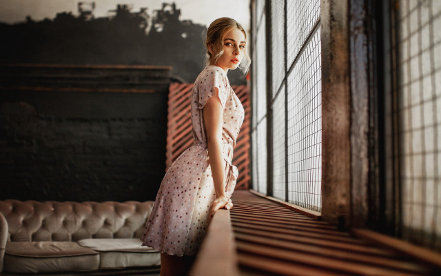 Woman dress window city blurry free wallpaper for desktop - medium preview image