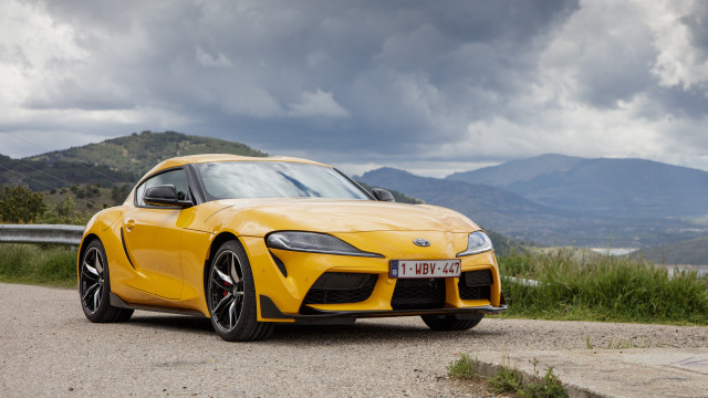 Yellow sports car mountains lake free wallpaper - medium preview image