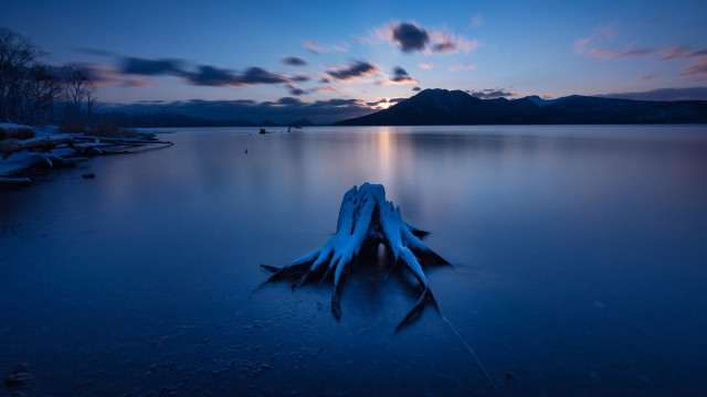 Lake shore boat mountain night free wallpaper - medium preview image