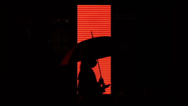 Umbrella dark red light window free wallpaper - medium preview image