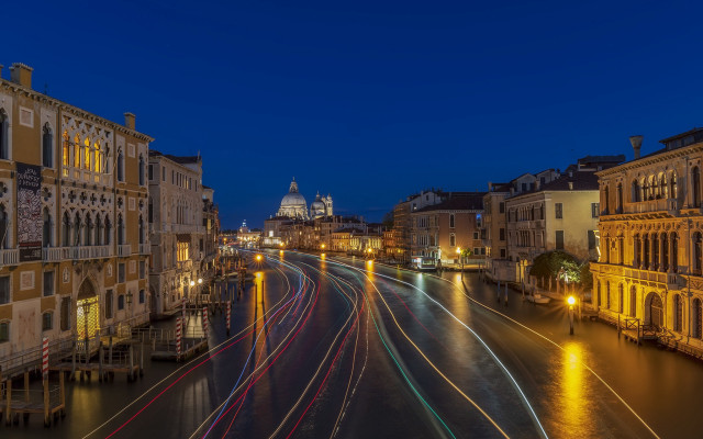 City street light streaks night free wallpaper - medium preview image