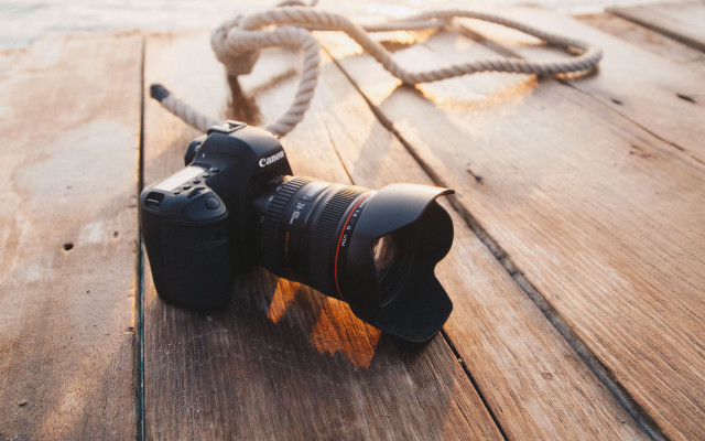 Camera rope lens beach dust free wallpaper - medium preview image