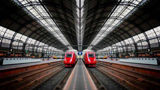 Train station skyline symmetry architecture free wallpaper - medium preview image