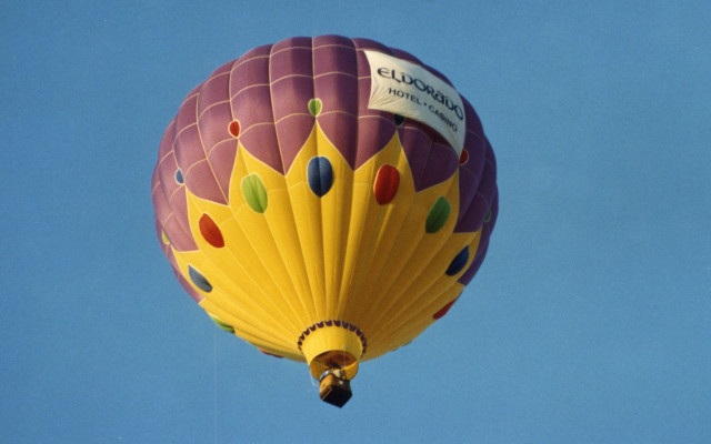 Large balloon sky background panfuturism free wallpaper - medium preview image
