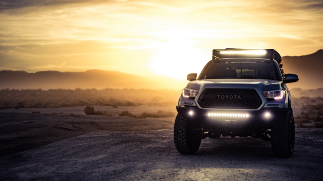 Toyota truck desert epic light free wallpaper - medium preview image