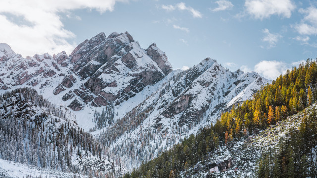 Snowy mountain cityscape cloudy sky free wallpaper - medium preview image
