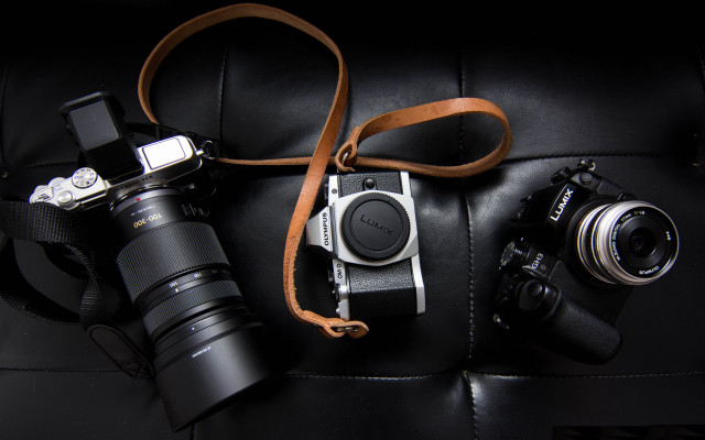 Camera strap couch leather bag free wallpaper - medium preview image