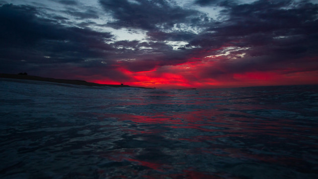 Red blue sky ocean island free wallpaper - medium preview image