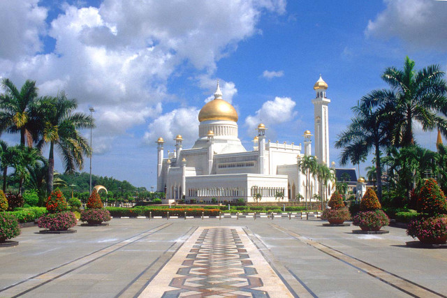 Large white building gold dome #2 free wallpaper - medium preview image