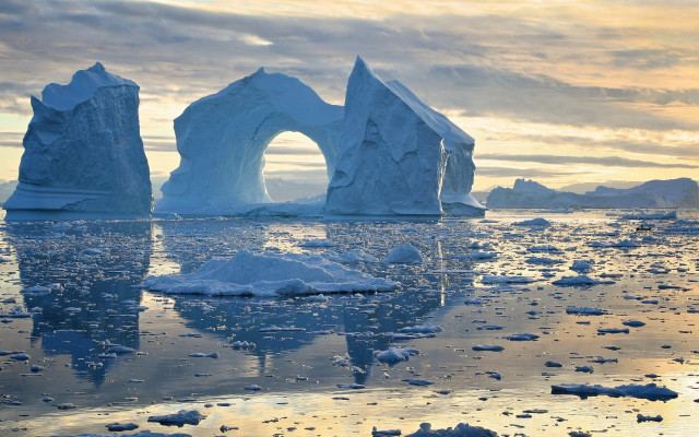 Icebergs sunset ocean cloudy sky free wallpaper - medium preview image
