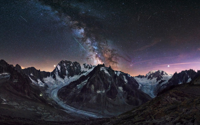 Snowy mountain range star filled free wallpaper - medium preview image