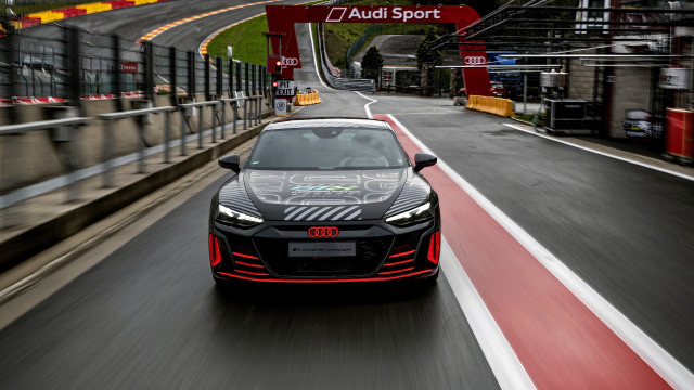Racecar tiltshift futurism urban road free wallpaper - medium preview image