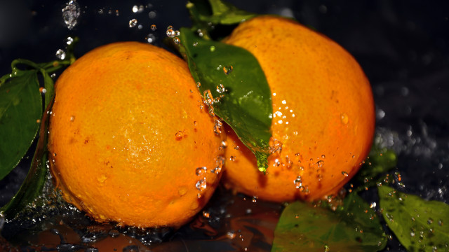 Orange leaves water splash macro free wallpaper - medium preview image