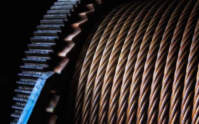 Coil wire abstract sculpture blue free wallpaper - medium preview image