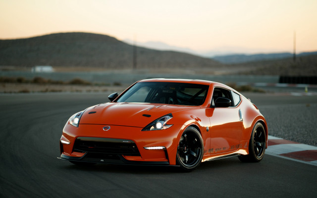 Car race track mountains sunset free wallpaper for desktop - medium preview image