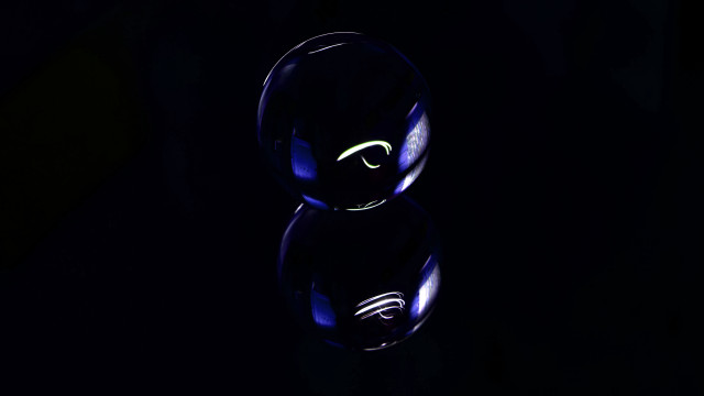 Black background blue object white free wallpaper - medium preview image