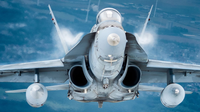 Fighter jet landing gear nose #2 free wallpaper - medium preview image