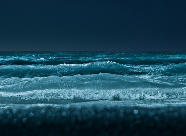 Dark blue ocean waves moon free wallpaper - medium preview image