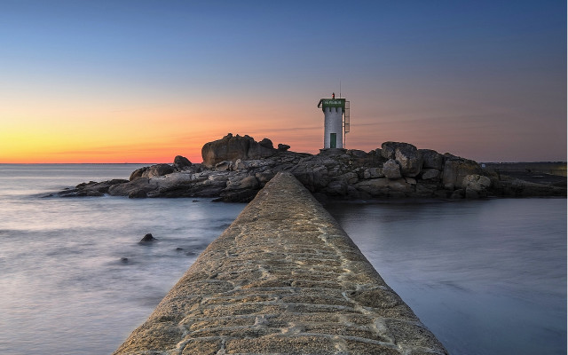 Stone wall water clock tower free wallpaper - medium preview image