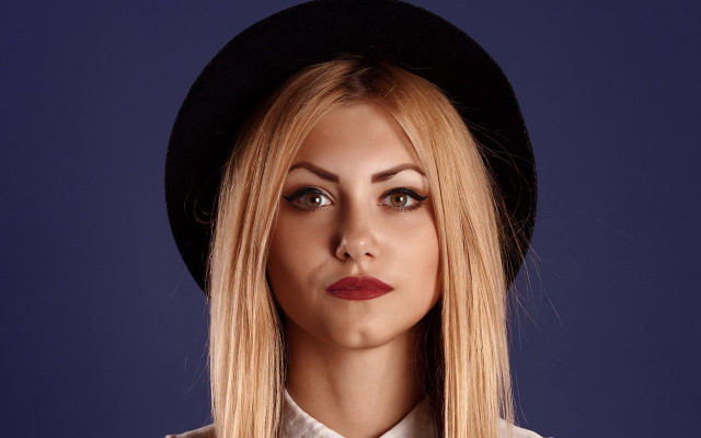 Woman hat white shirt red free wallpaper - medium preview image