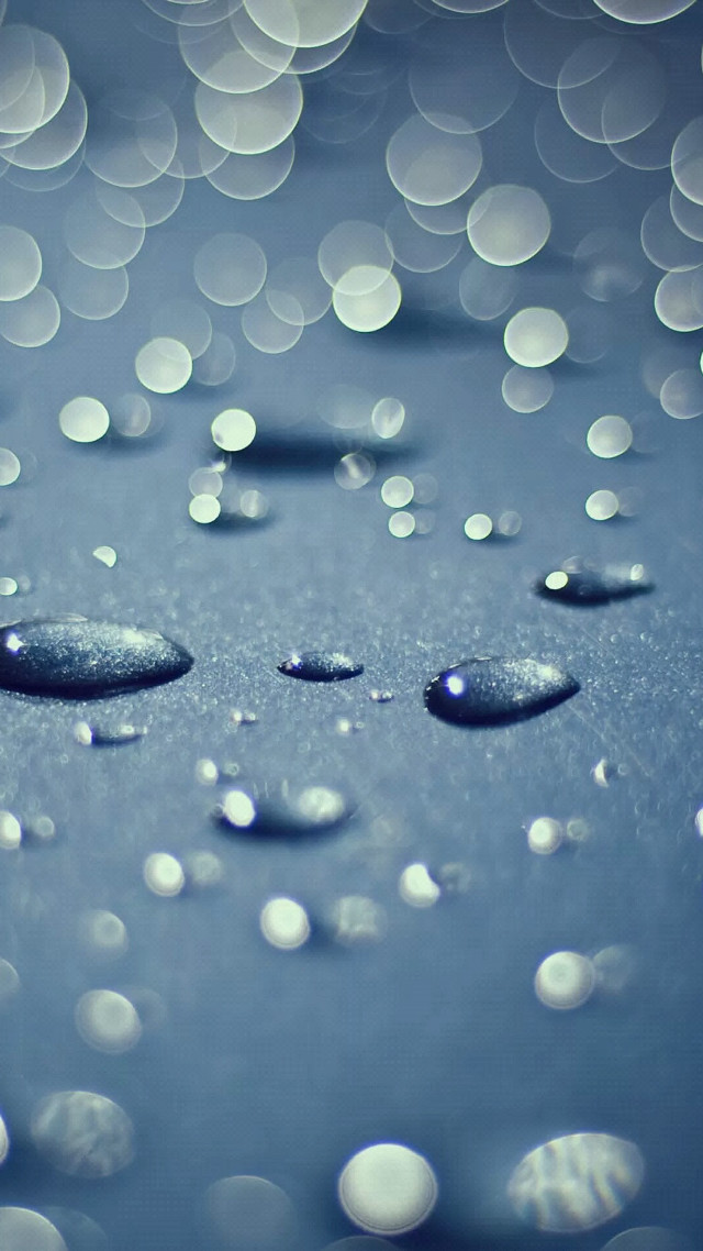 Water droplets blue background white free wallpaper - medium preview image