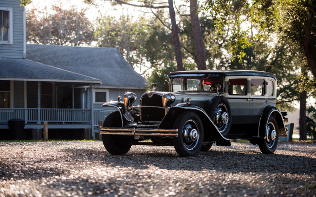 Old car country house nature free wallpaper - medium preview image