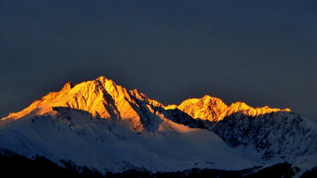 Mountain snow dusk fire sky free wallpaper - medium preview image