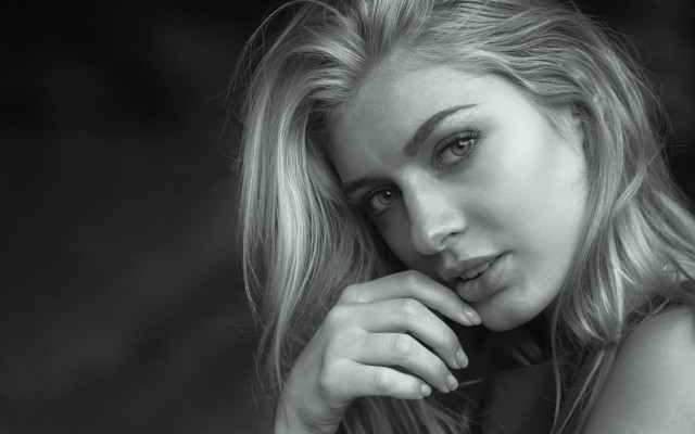 Blonde woman portrait blackandwhite photorealistic free wallpaper - medium preview image