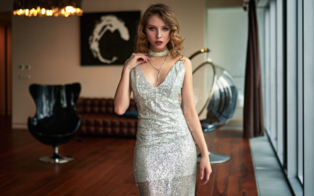Woman silver dress artdeco blonde free wallpaper - medium preview image