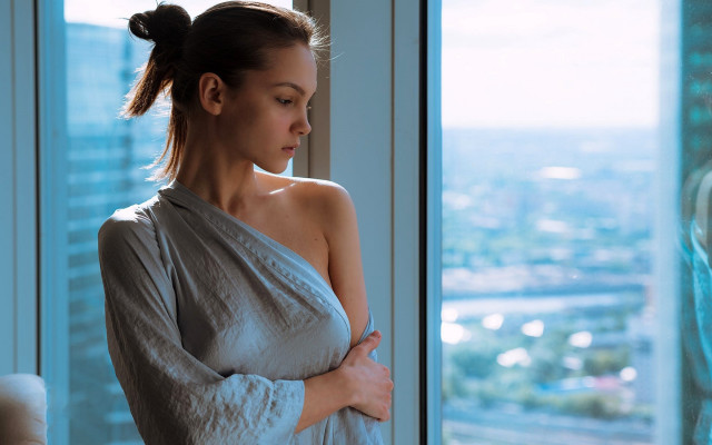 Woman white dress cityscape natural free wallpaper - medium preview image