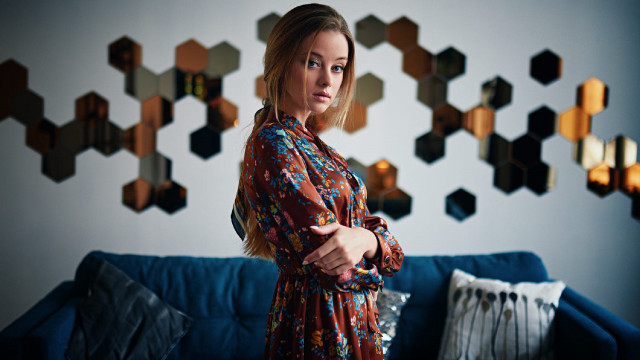 Eszter mattioni blue couch mirror free wallpaper - medium preview image