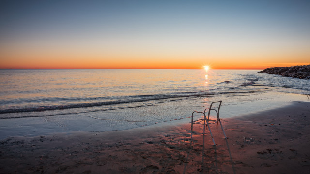 Beach sunset chair ocean mountain free wallpaper - medium preview image