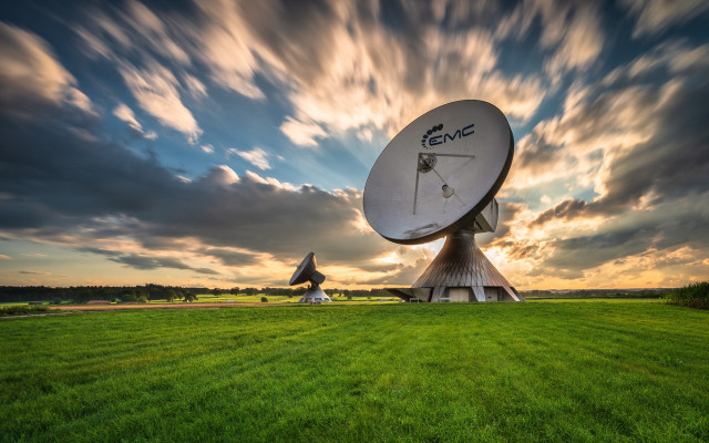 Satellite dish green field cloudy free wallpaper - medium preview image