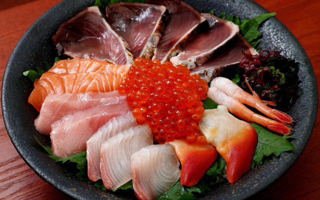 Fish shrimp food bowl table free wallpaper - medium preview image