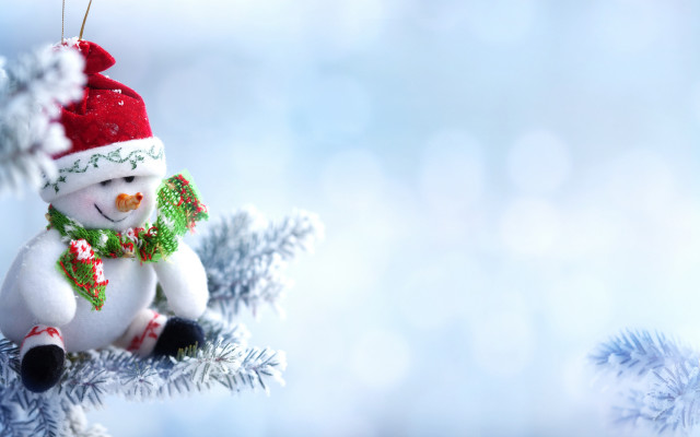 Snowman ornament christmas tree snowflakes free wallpaper for desktop - medium preview image