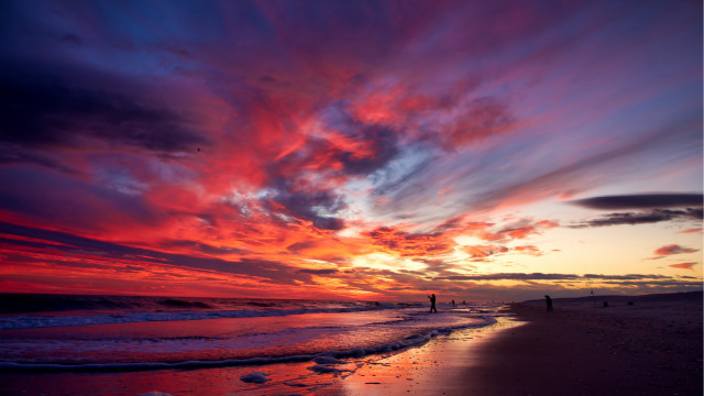 Sunset beach couple clouds hudson free wallpaper - medium preview image