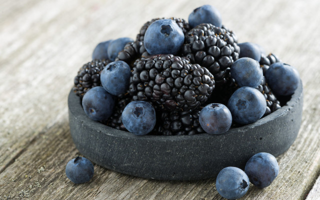 Berry bowl vanitas earth food free wallpaper - medium preview image