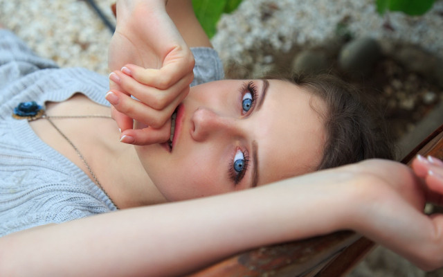 Woman bench blurry blue eyes free wallpaper - medium preview image