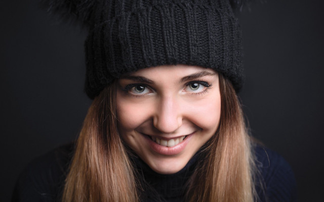 Woman hat pom portrait realistic free wallpaper - medium preview image