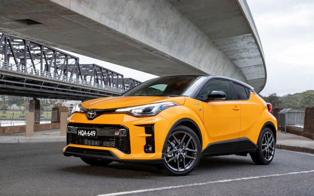 Yellow car bridge road 3d free wallpaper - medium preview image