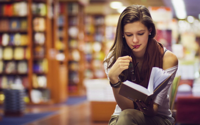 Library reader brownhair blurry cafe free wallpaper - medium preview image