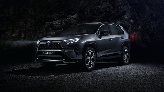 Toyota suv cave red light free wallpaper - medium preview image