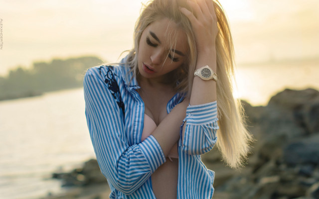 Woman water romantic blonde jewelry free wallpaper - medium preview image