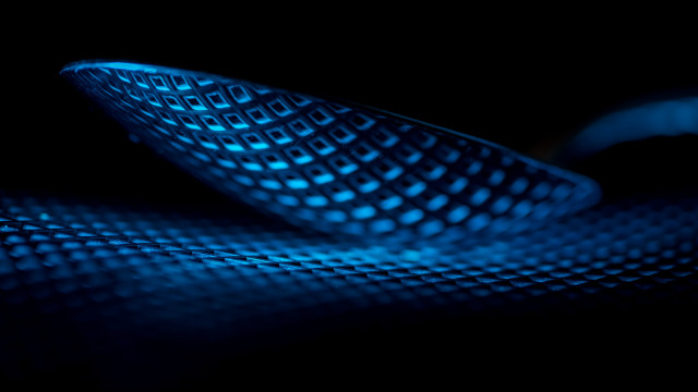 Blue hologram mesh wire dark free wallpaper - medium preview image