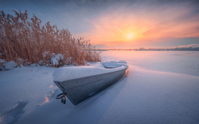 Snowy boat bush water dusk free wallpaper - medium preview image