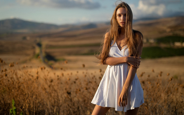 Woman white dress field crossed free wallpaper - medium preview image