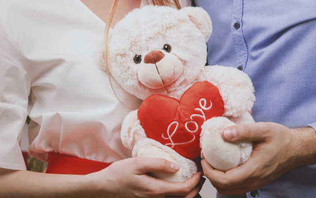 Romantic man woman teddy bear free wallpaper - medium preview image
