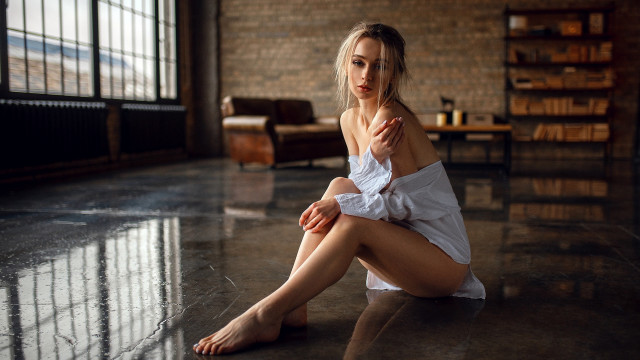 Woman sitting brick wall model #2 free wallpaper - medium preview image
