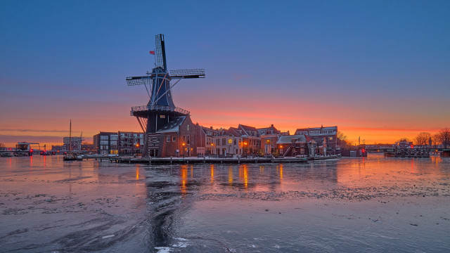 Windmill water city sunset reflection free wallpaper - medium preview image